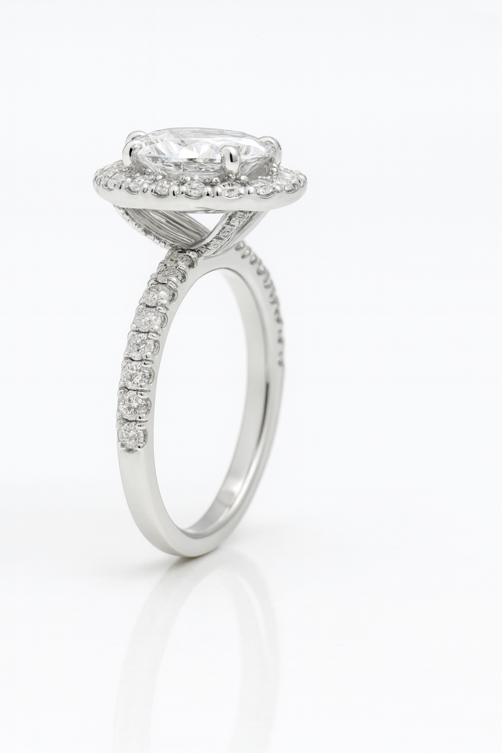 Oval Halo “THE ONE” Lab-Grown Diamond Ring in PT950/18K